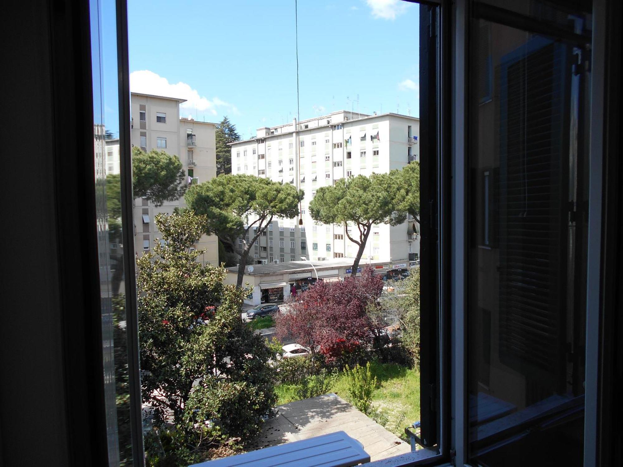 Domus Iarovalvi * Roma